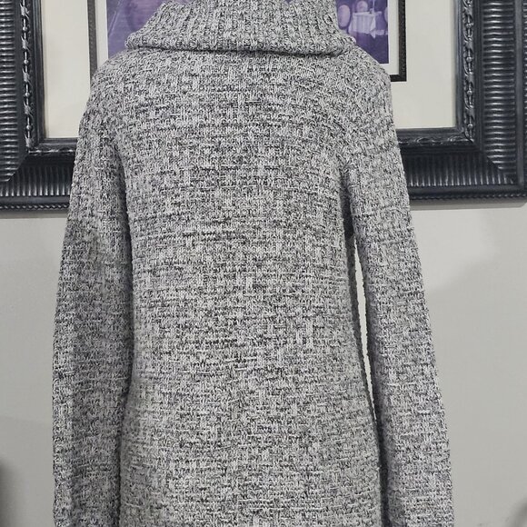 Hilary Radley Sweater long sleeve sweater, Turtle Neck - Picture 2 of 3